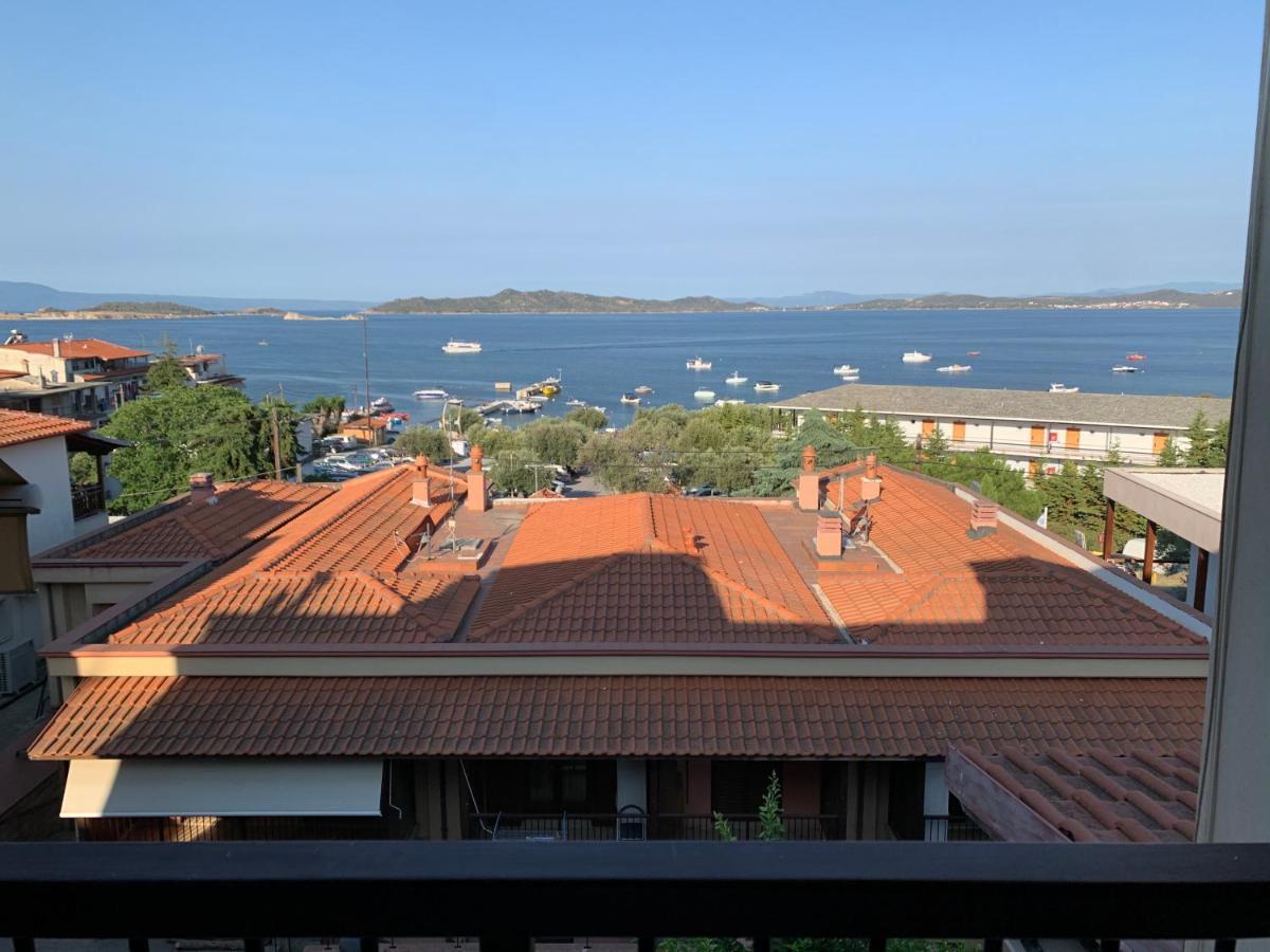 Yulia Guest House Ouranoupoli Exterior photo