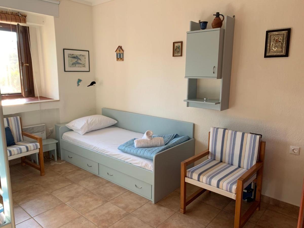 Yulia Guest House Ouranoupoli Exterior photo